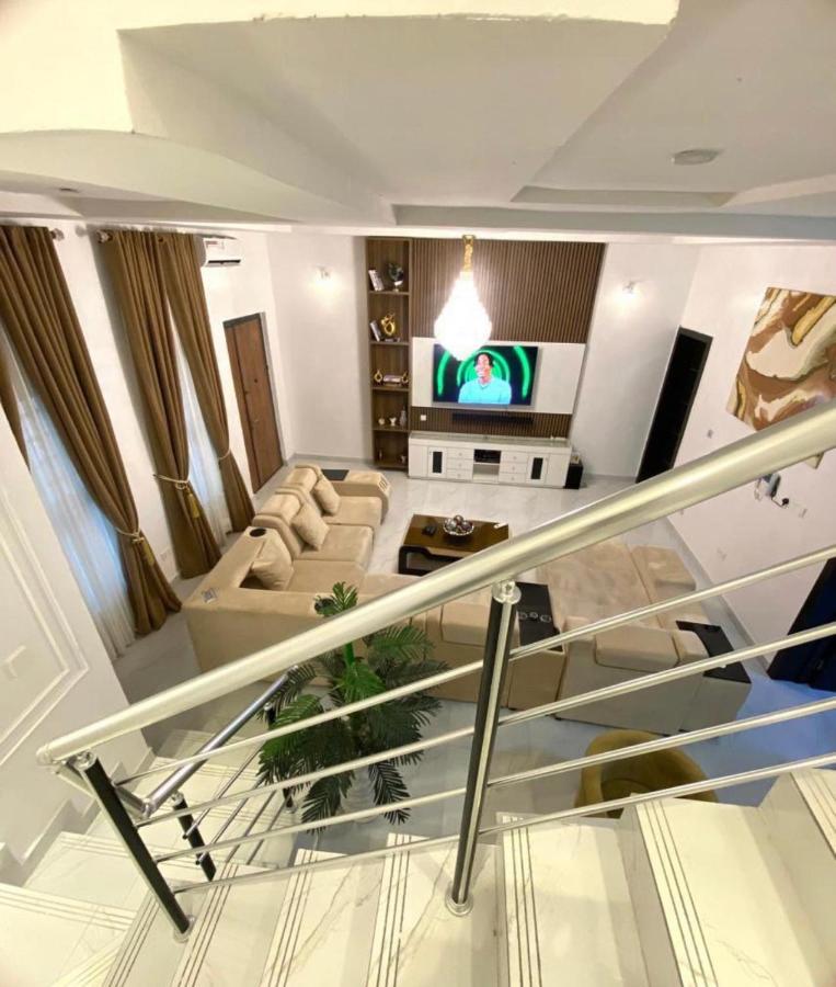 Urban Retreat Luxury Shortlet Apartment Lekki Ajah Lagos With Pool And Gym Kültér fotó