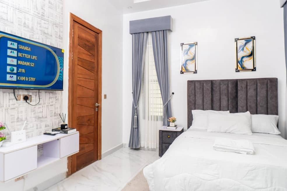 Urban Retreat Luxury Shortlet Apartment Lekki Ajah Lagos With Pool And Gym Kültér fotó