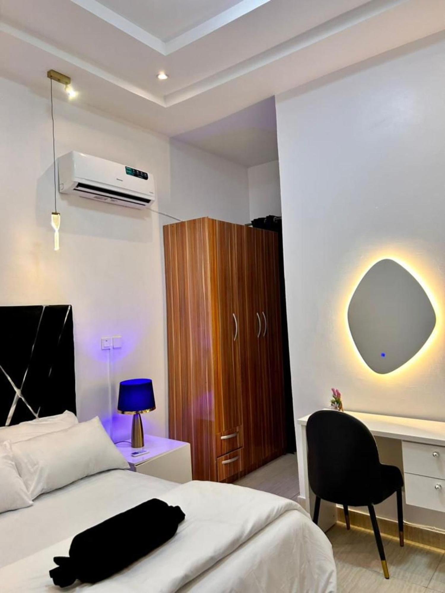 Urban Retreat Luxury Shortlet Apartment Lekki Ajah Lagos With Pool And Gym Kültér fotó